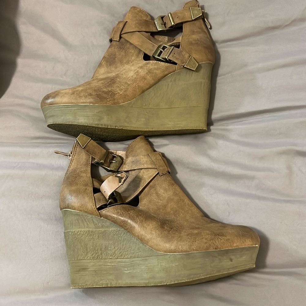 Women’s Ankle Boots (10)